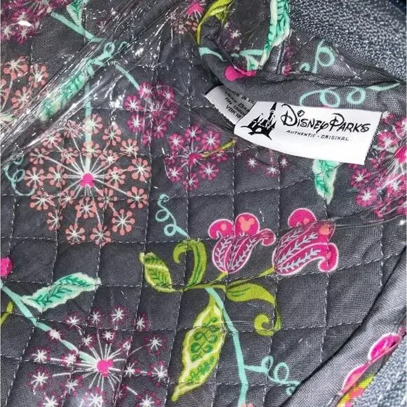 Disney Vera Bradley Pure Cotton Inner Waterproof Makeup Travel Bag NWT - Picture 9 of 9